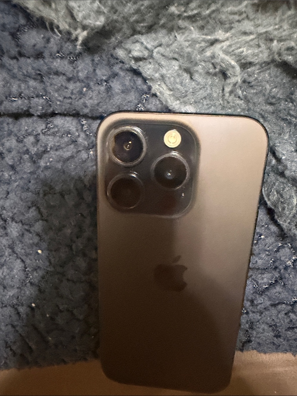 iPhone 15 Pro - Picture 4 of 4